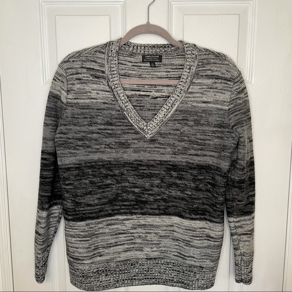 LORD & Taylor 100% Merino Wool Grey V Neck Pullover Sweater small